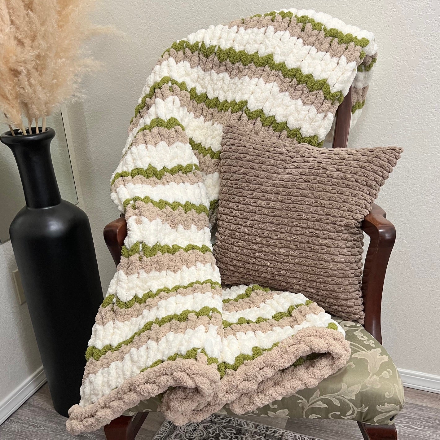 Chunky Knit Chenille Throw - Ivory, Olive, Beige